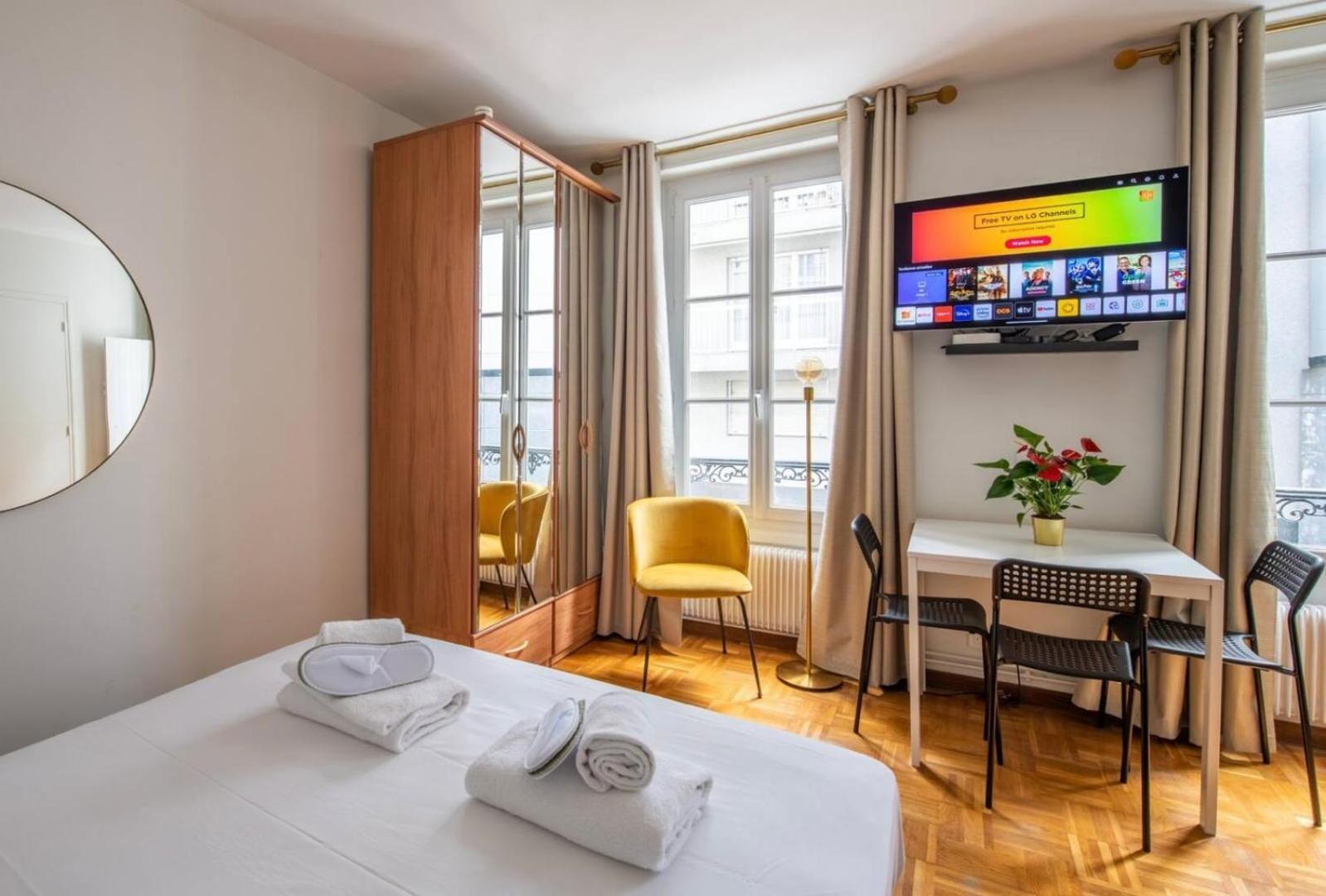 Joli Appartement A Cote De La Tour Eiffel, Javel Et De Paris Expo Exteriör bild